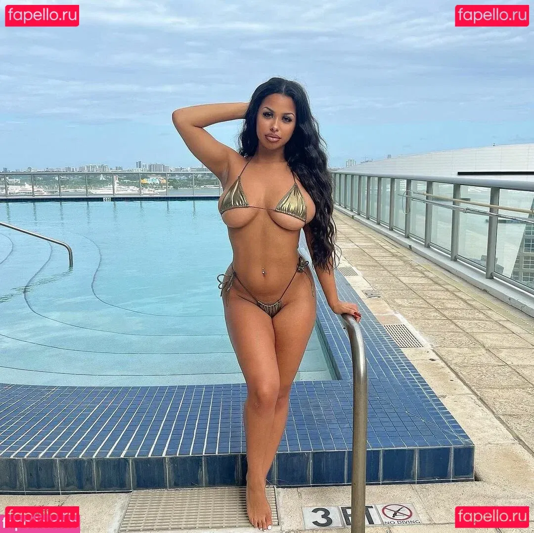 Amira Khalil Onlyfans Photo Gallery 