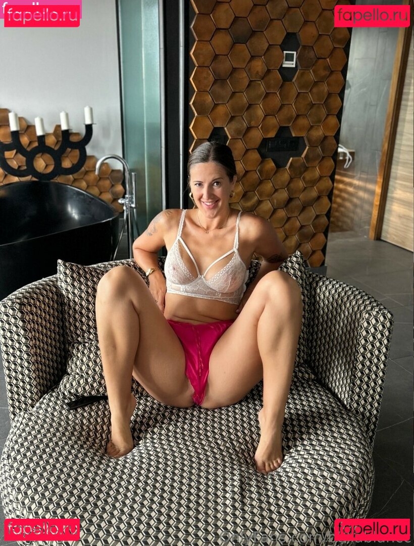 Bella Blanc / bellablancc Onlyfans Photo Gallery 