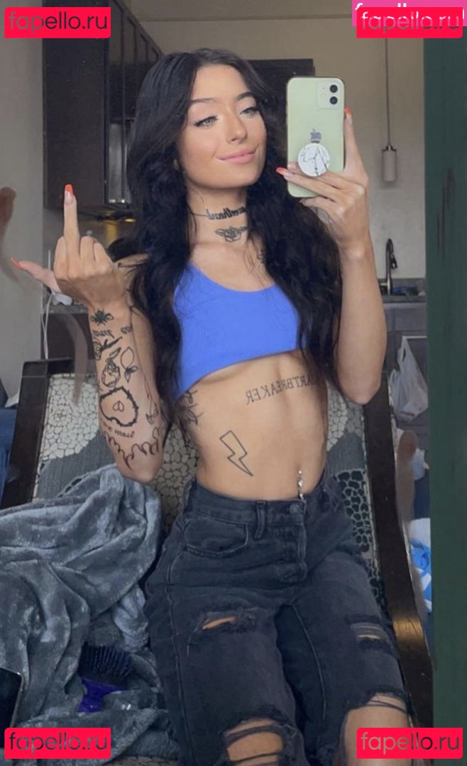 Ari Jeter / arijeter / sorryarii Onlyfans Photo Gallery 