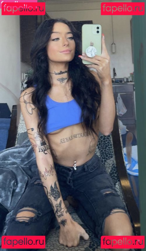 Ari Jeter / arijeter / sorryarii Onlyfans Photo Gallery 