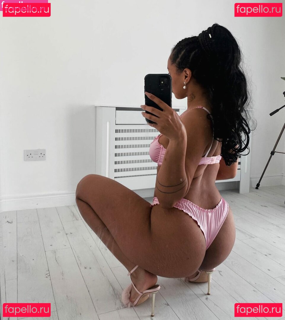 Imelda Ohh / imeldaohh Onlyfans Photo Gallery 