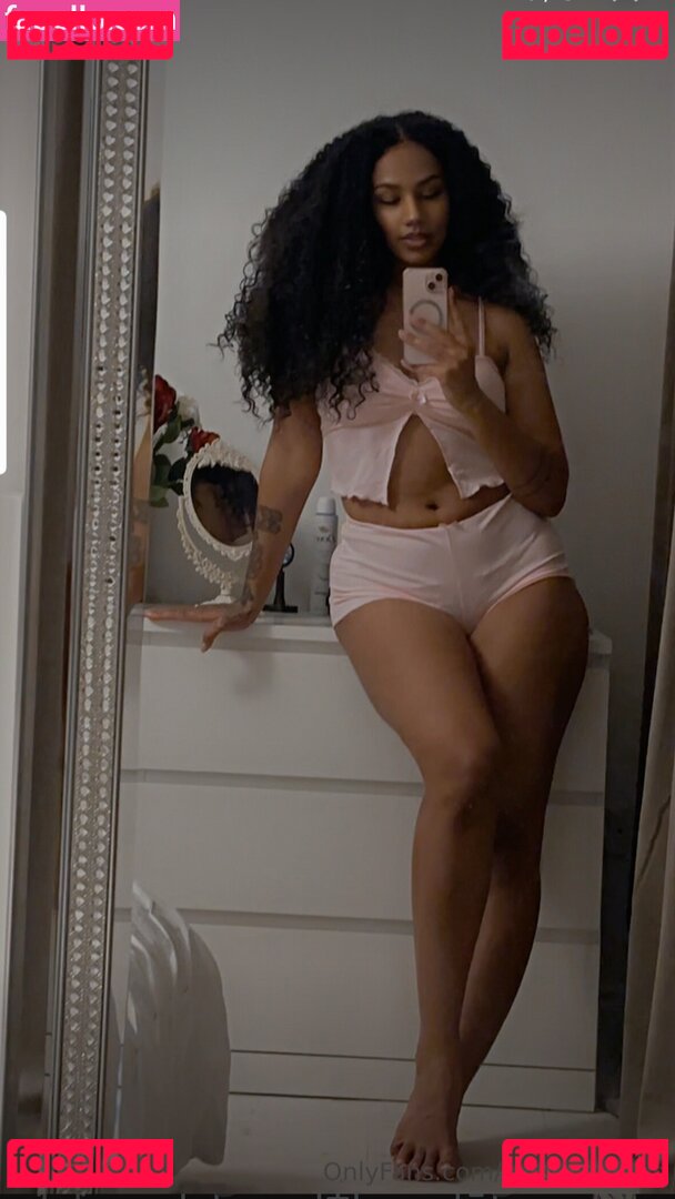 Imelda Ohh / imeldaohh Onlyfans Photo Gallery 