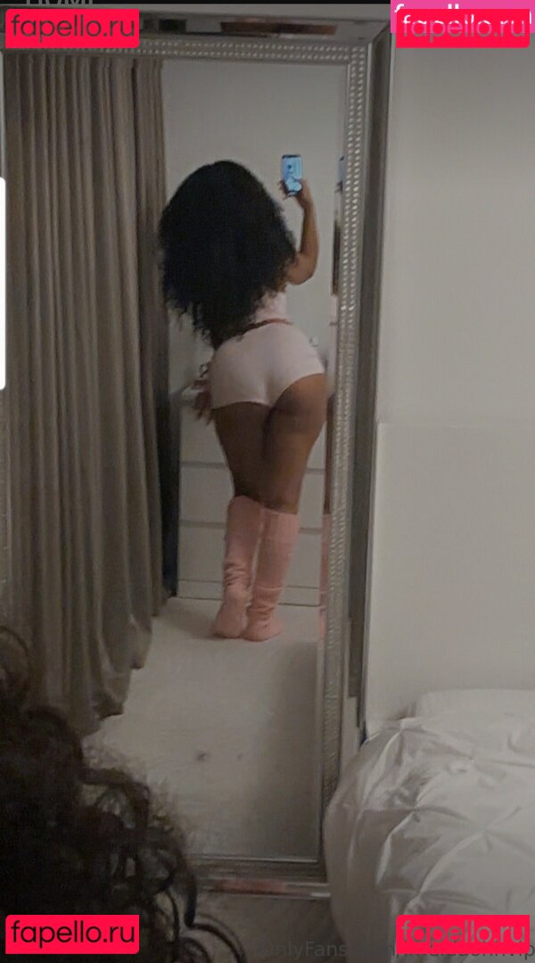 Imelda Ohh / imeldaohh Onlyfans Photo Gallery 