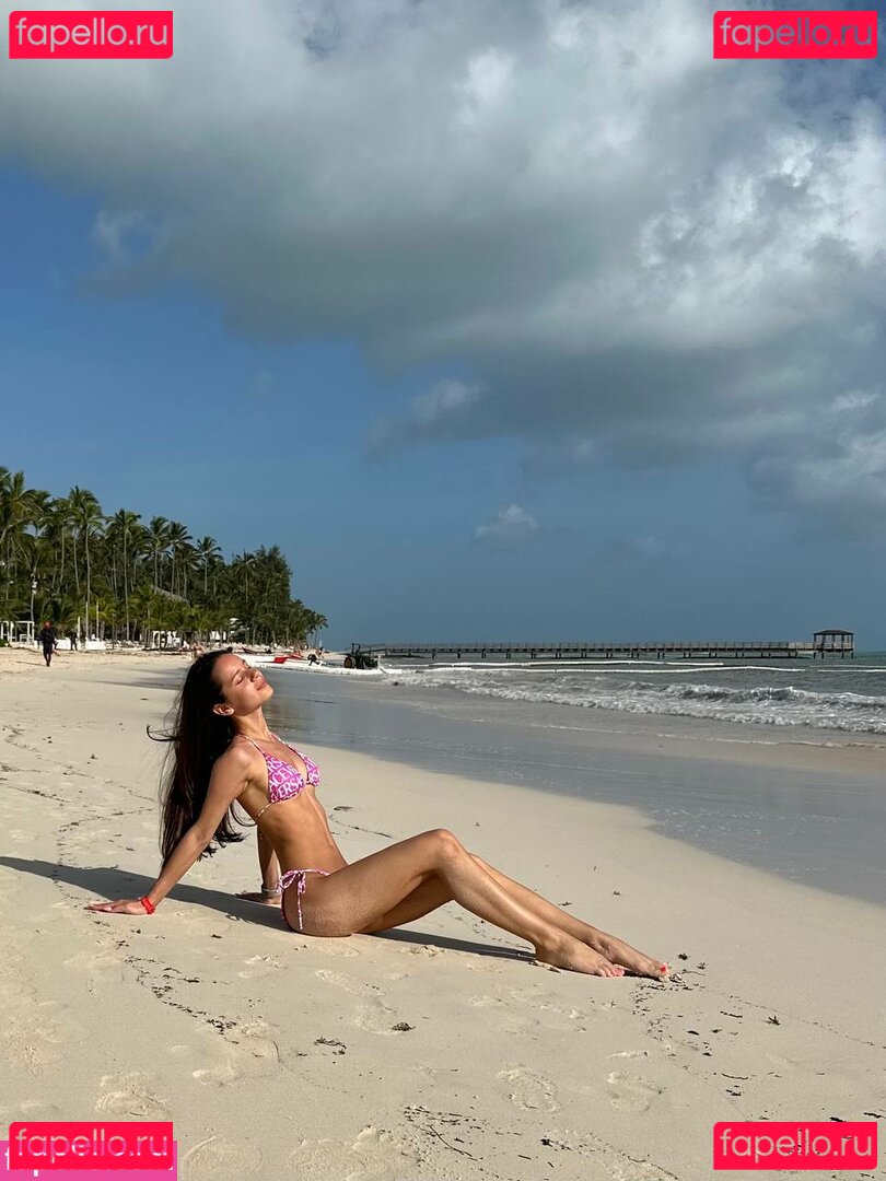 Quurbi ASMR / quurbi Onlyfans Photo Gallery 