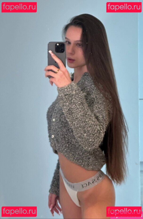 Quurbi ASMR / quurbi Onlyfans Photo Gallery 