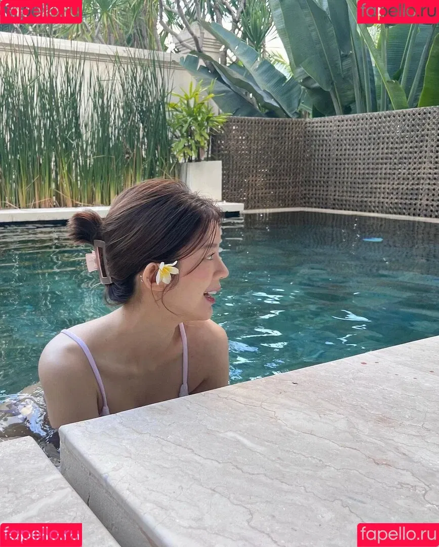 WomenK-pop Onlyfans Photo Gallery 