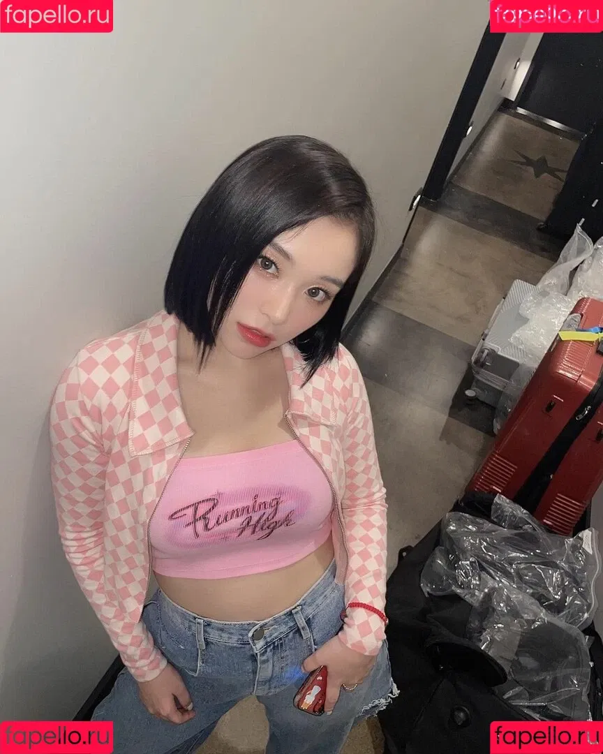 WomenK-pop Onlyfans Photo Gallery 