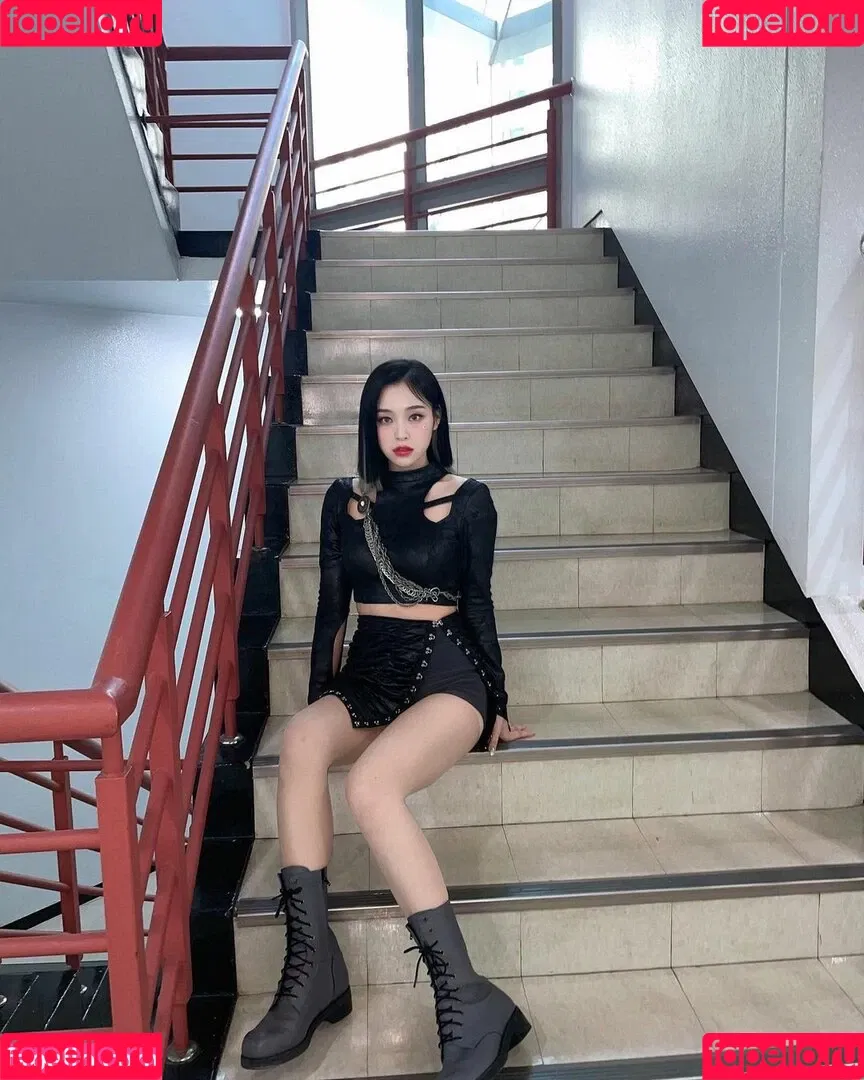 WomenK-pop Onlyfans Photo Gallery 