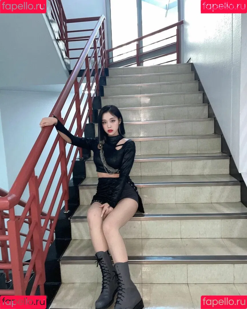WomenK-pop Onlyfans Photo Gallery 