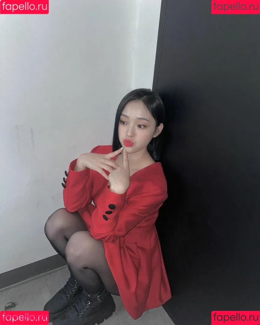 WomenK-pop Onlyfans Photo Gallery 