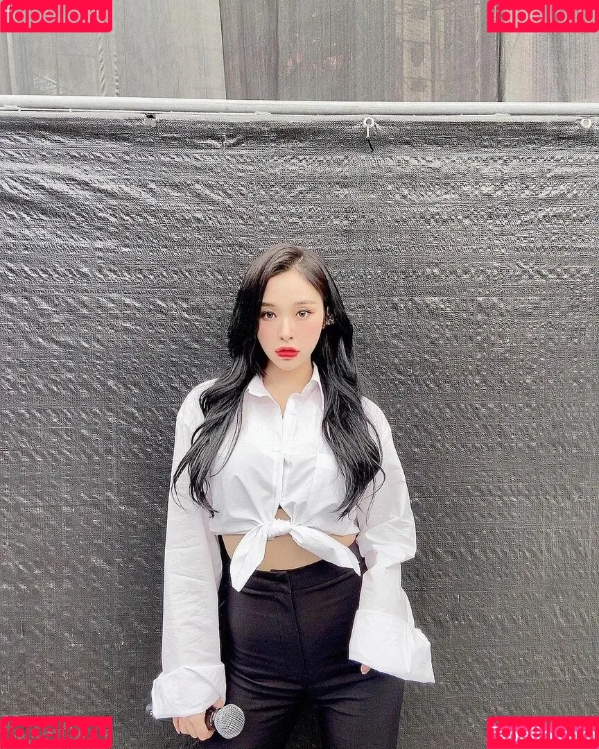 WomenK-pop Onlyfans Photo Gallery 