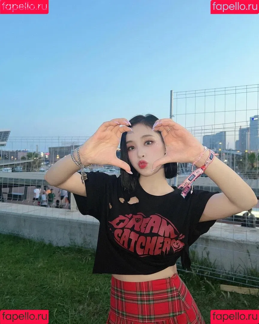 WomenK-pop Onlyfans Photo Gallery 
