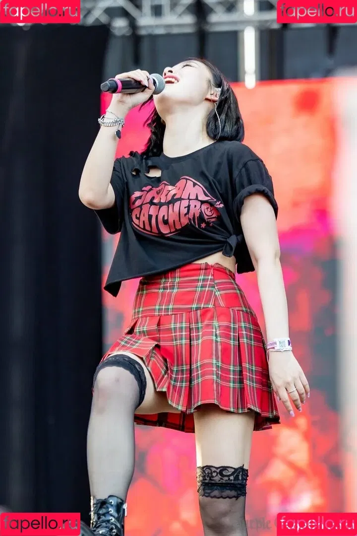 WomenK-pop Onlyfans Photo Gallery 