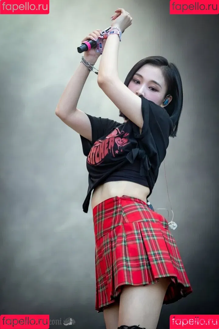 WomenK-pop Onlyfans Photo Gallery 