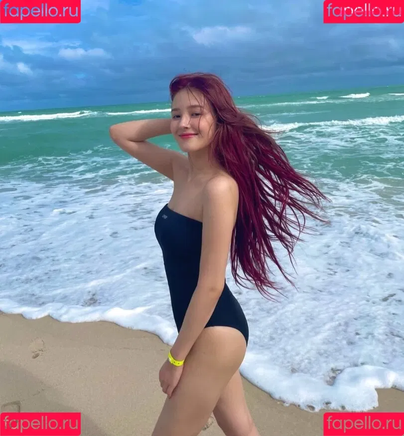 WomenK-pop Onlyfans Photo Gallery 