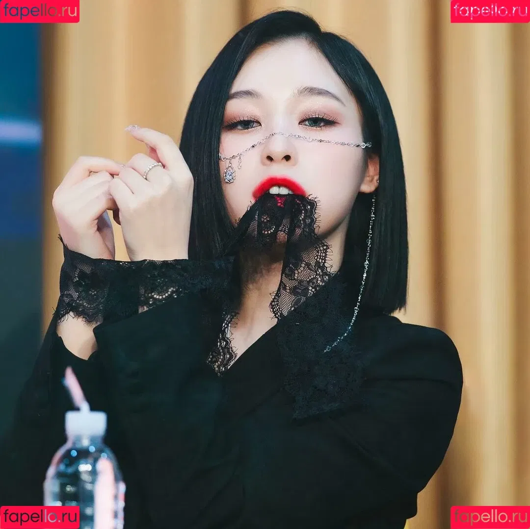 WomenK-pop Onlyfans Photo Gallery 