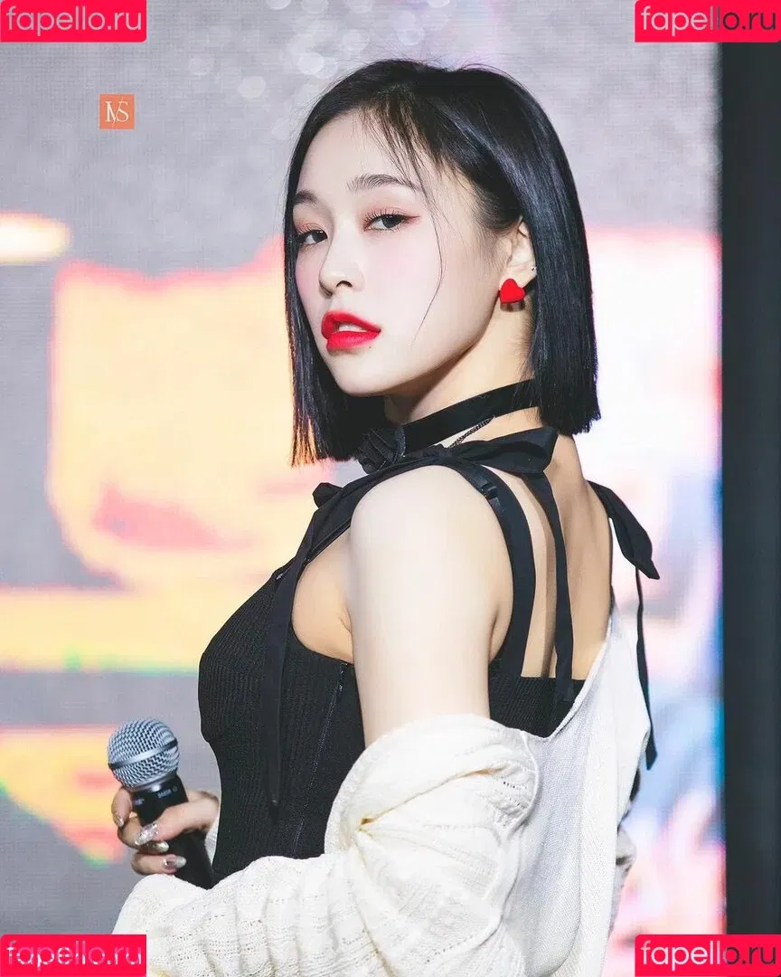 WomenK-pop Onlyfans Photo Gallery 