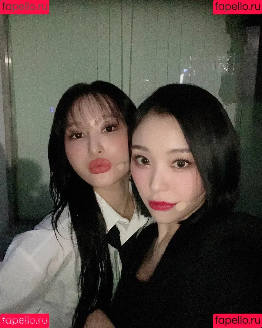 WomenK-pop Onlyfans Photo Gallery 