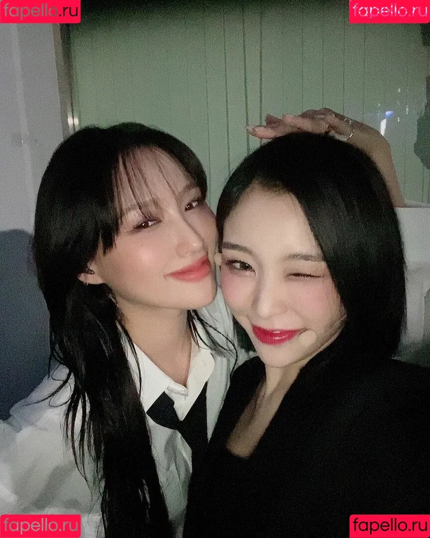 WomenK-pop Onlyfans Photo Gallery 