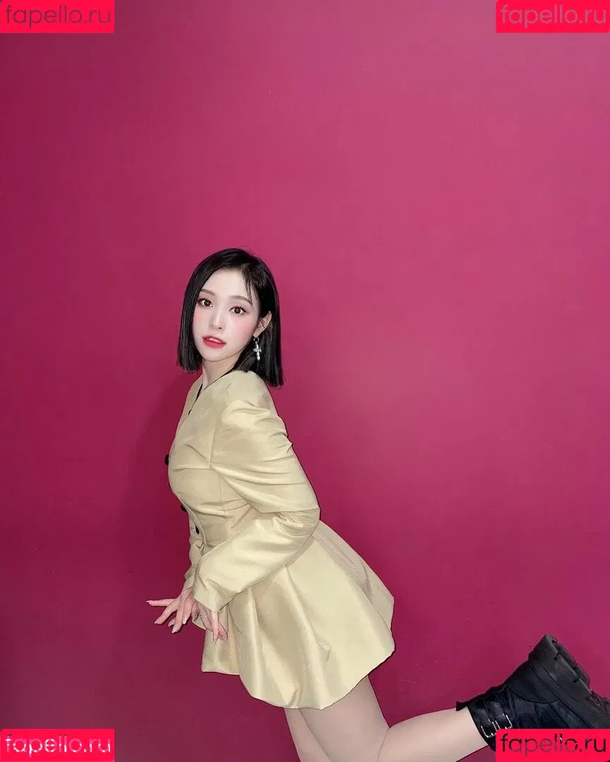 WomenK-pop Onlyfans Photo Gallery 