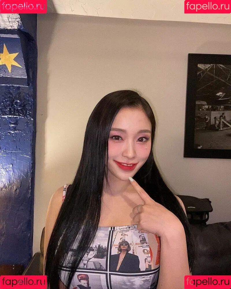 WomenK-pop Onlyfans Photo Gallery 