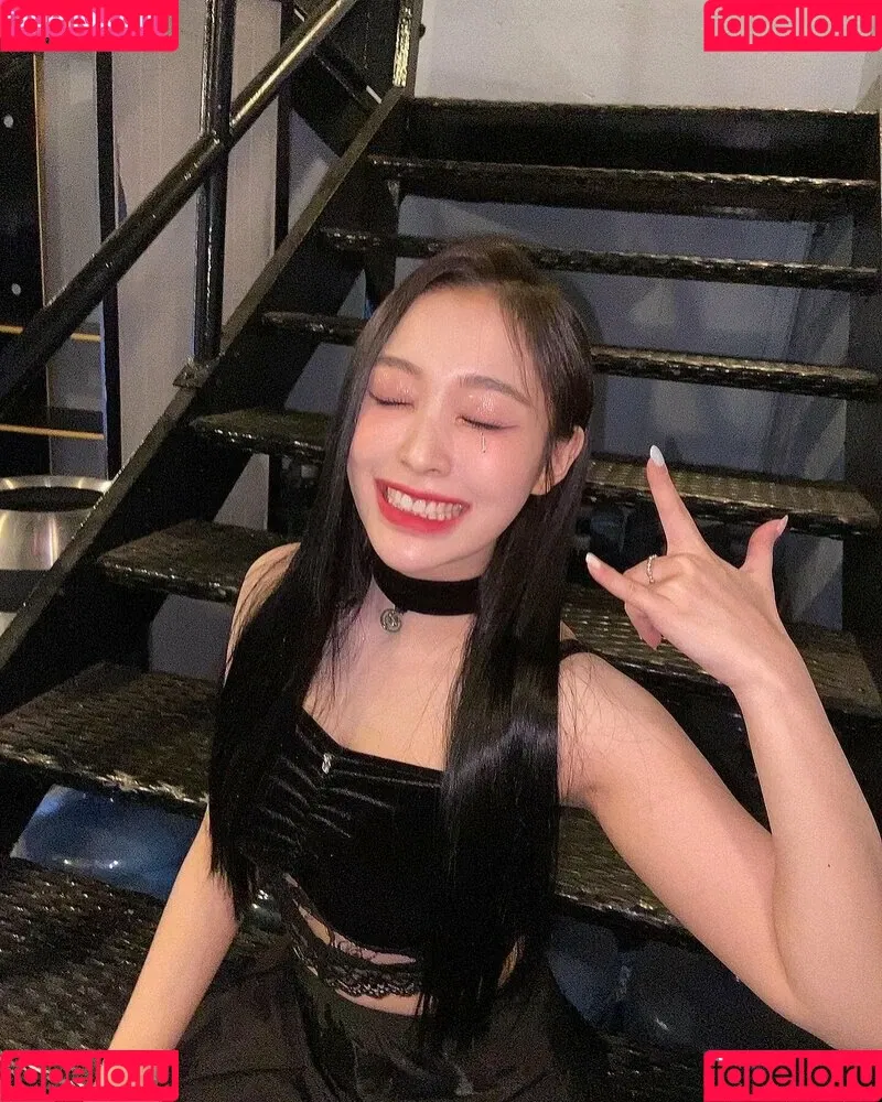 WomenK-pop Onlyfans Photo Gallery 