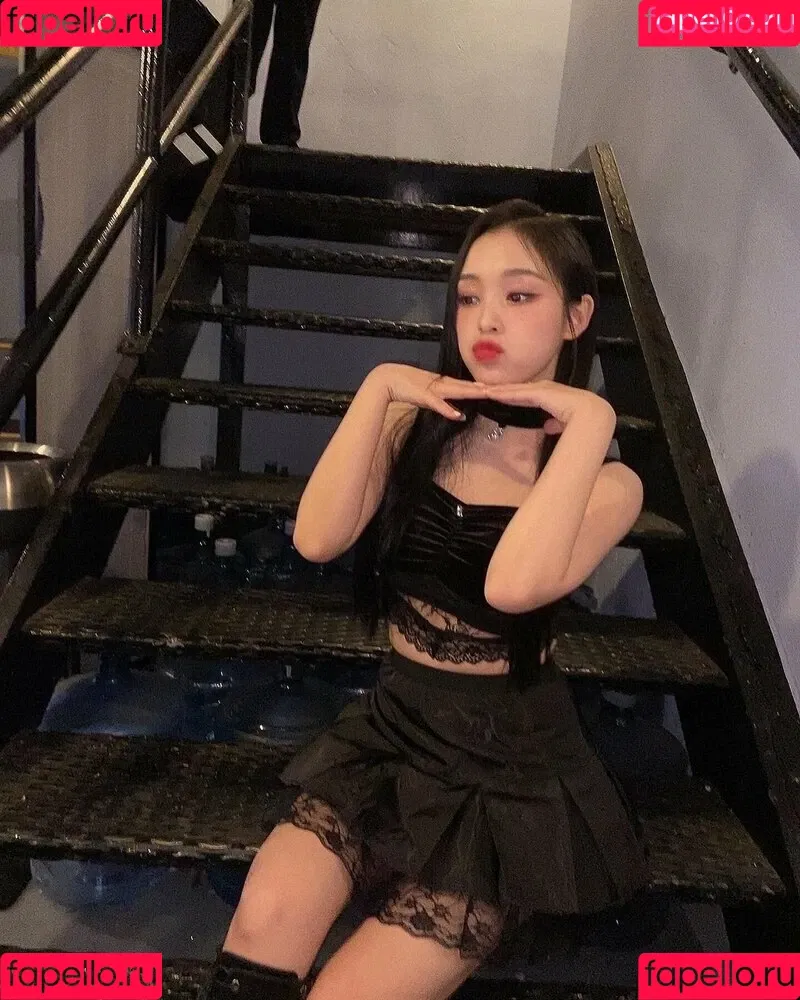 WomenK-pop Onlyfans Photo Gallery 