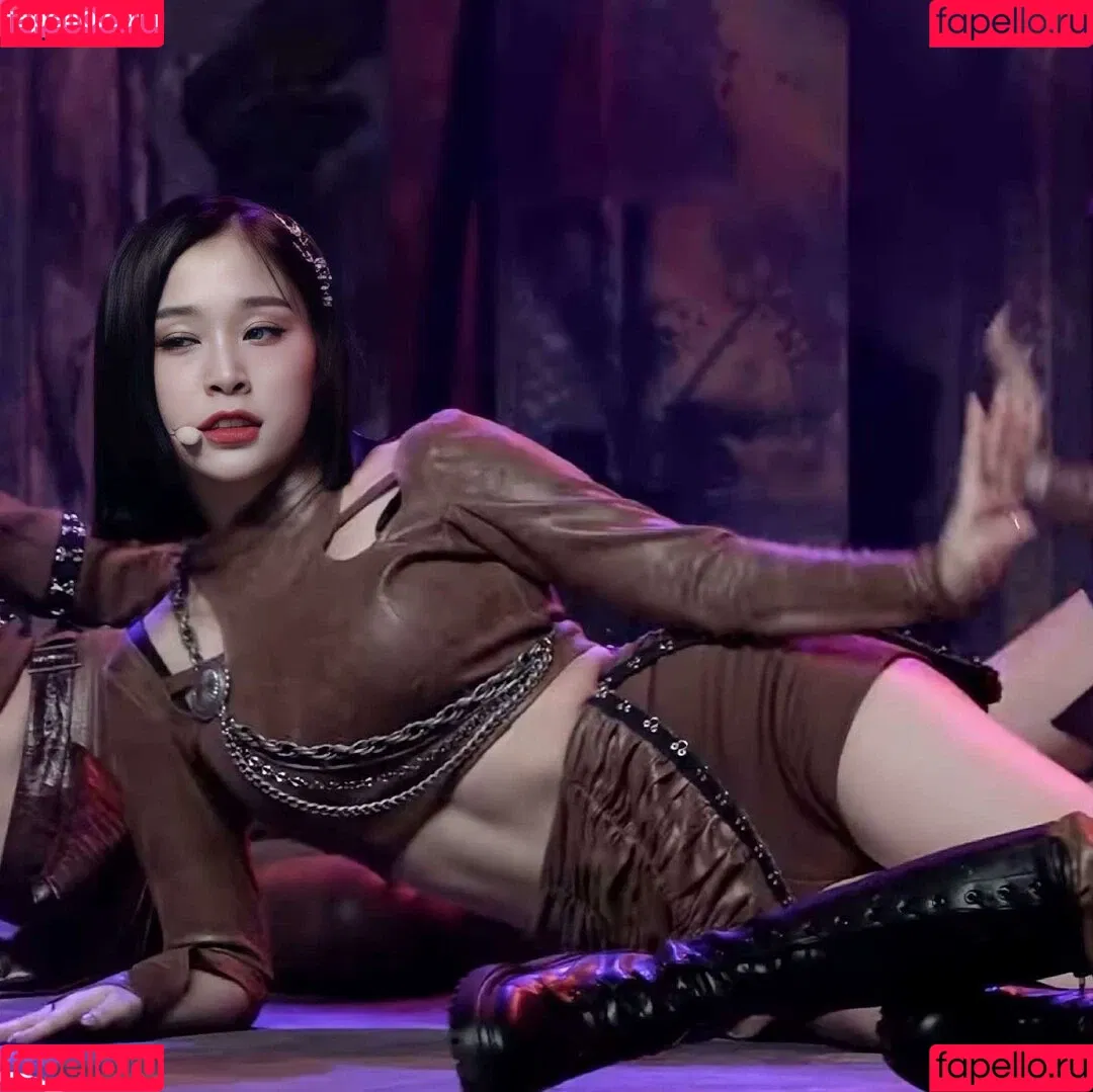 WomenK-pop Onlyfans Photo Gallery 
