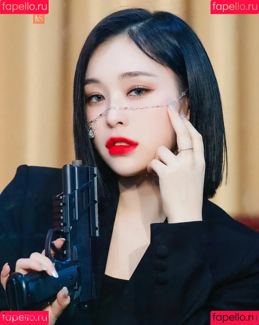 WomenK-pop Onlyfans Photo Gallery 