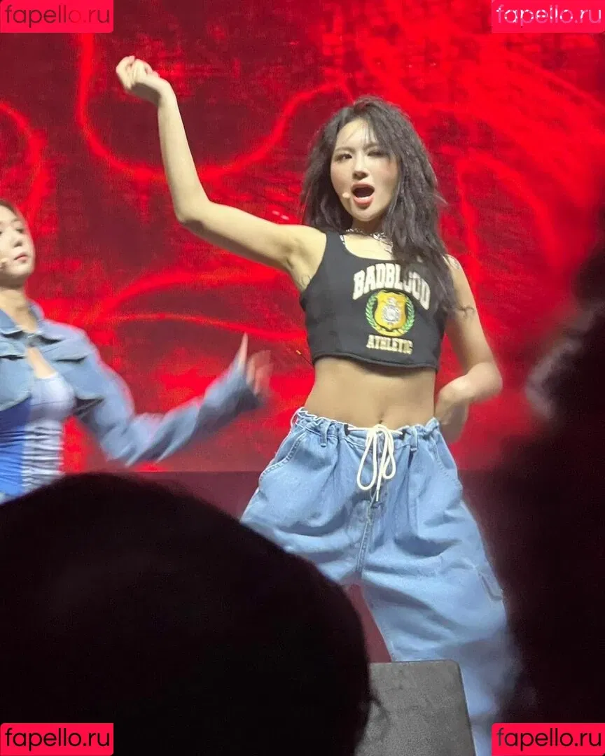 WomenK-pop Onlyfans Photo Gallery 