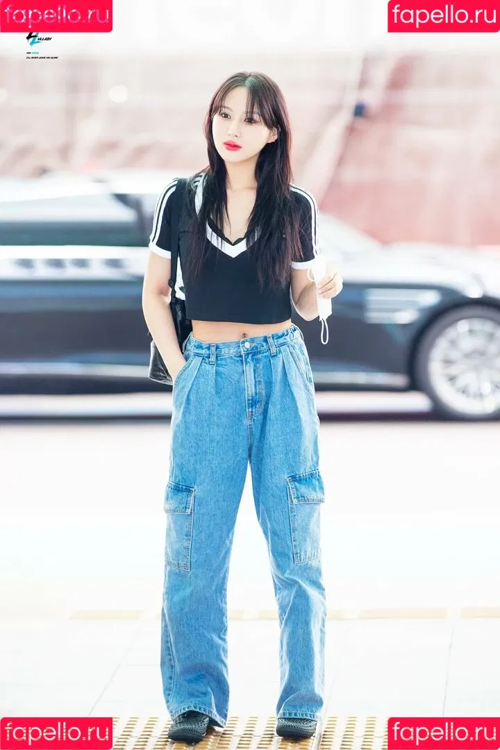 WomenK-pop Onlyfans Photo Gallery 