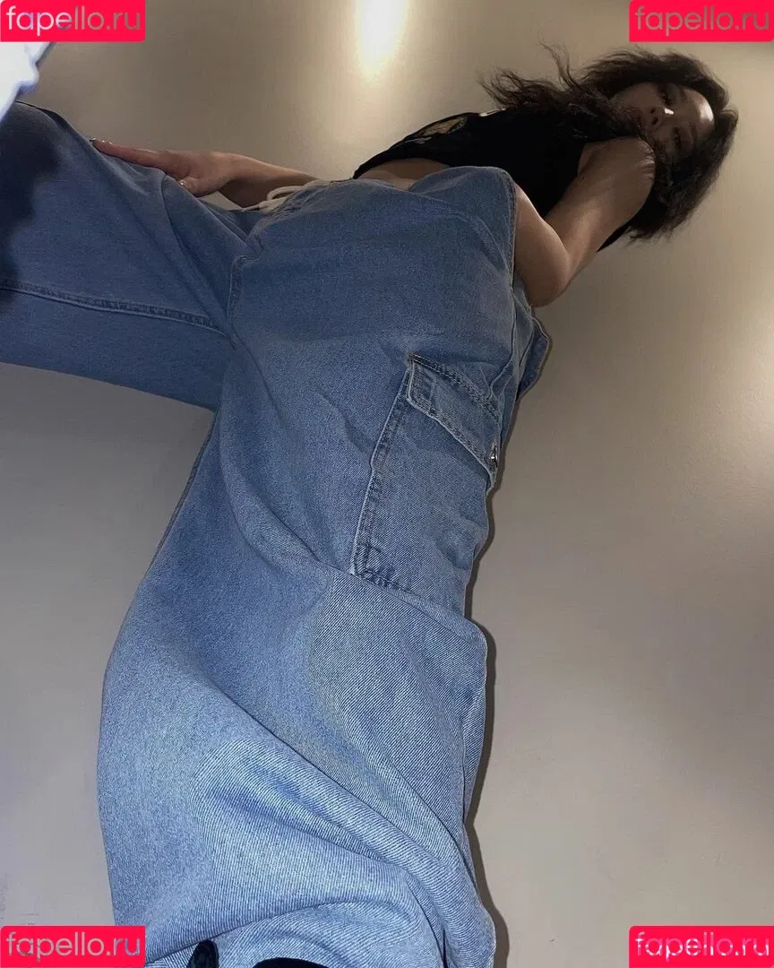 WomenK-pop Onlyfans Photo Gallery 