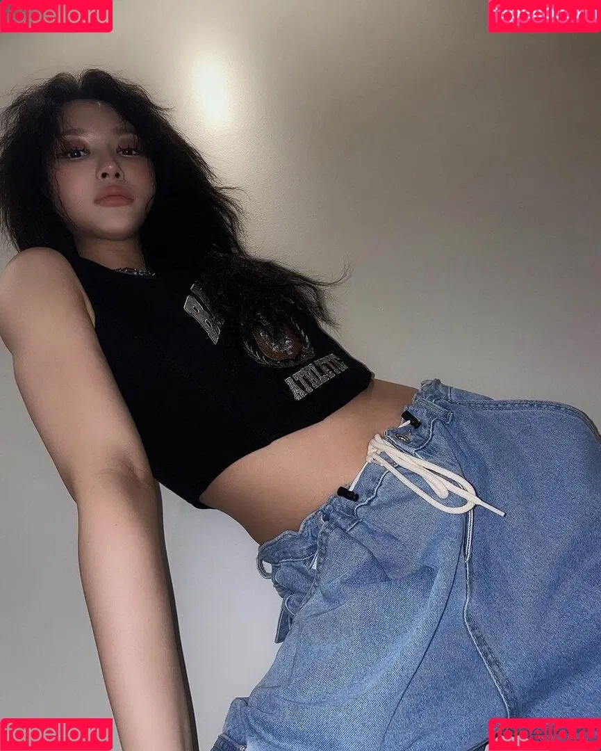 WomenK-pop Onlyfans Photo Gallery 
