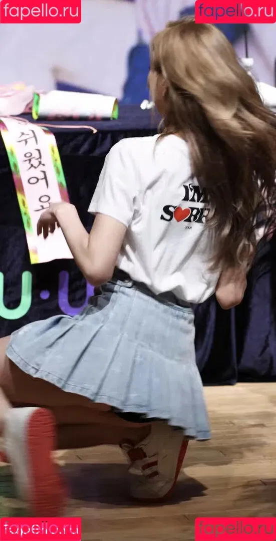 WomenK-pop Onlyfans Photo Gallery 