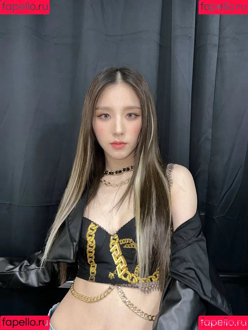 WomenK-pop Onlyfans Photo Gallery 