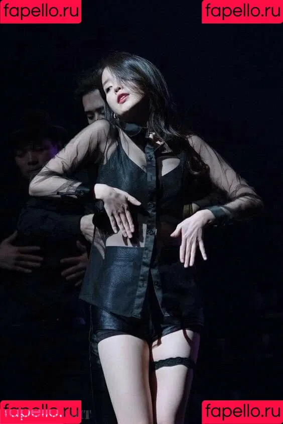 WomenK-pop Onlyfans Photo Gallery 