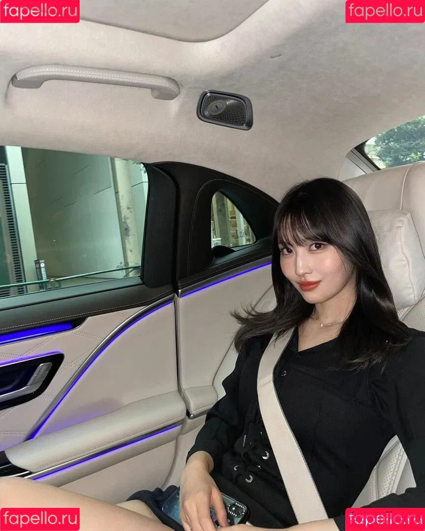 WomenK-pop Onlyfans Photo Gallery 
