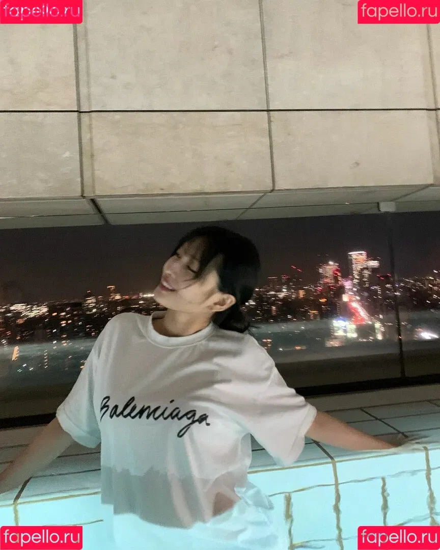 WomenK-pop Onlyfans Photo Gallery 