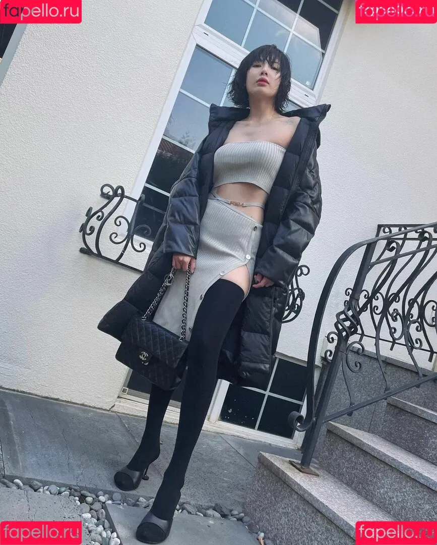 WomenK-pop Onlyfans Photo Gallery 