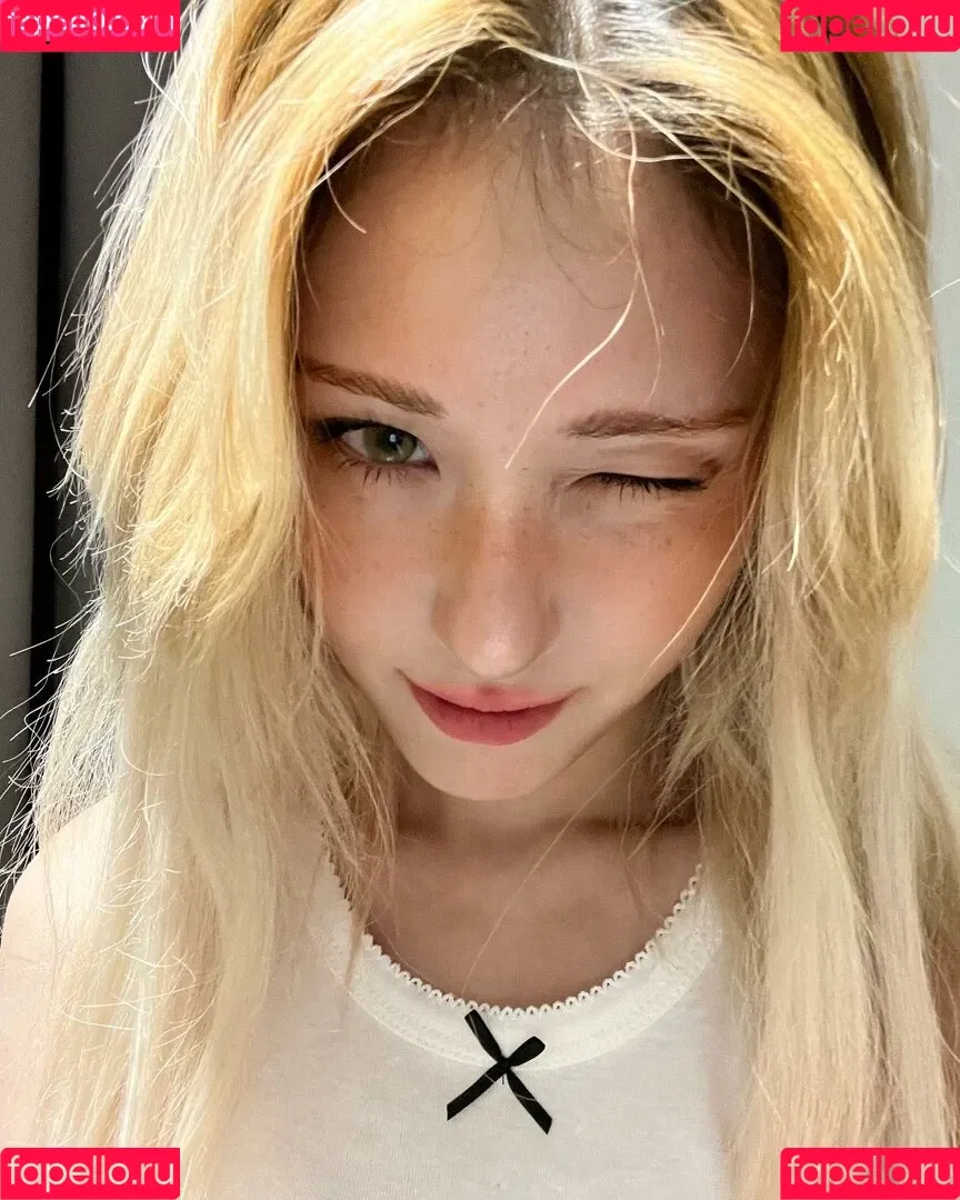 WomenK-pop Onlyfans Photo Gallery 