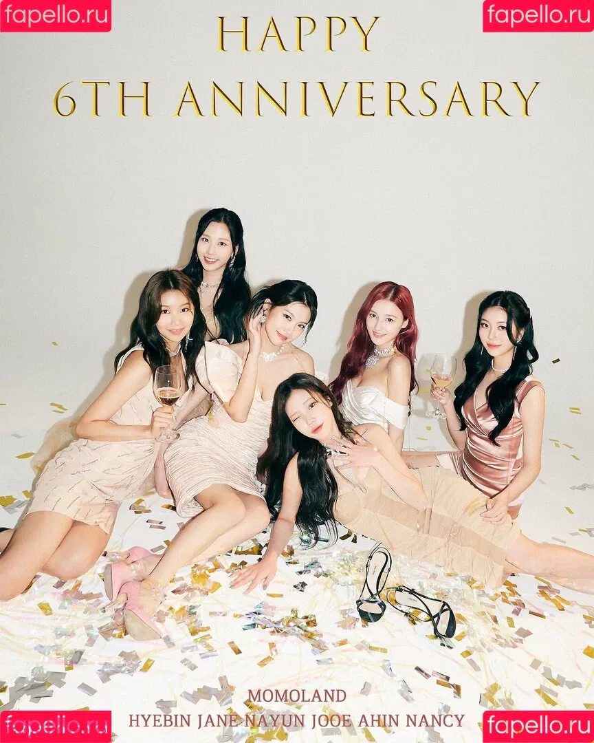 WomenK-pop Onlyfans Photo Gallery 