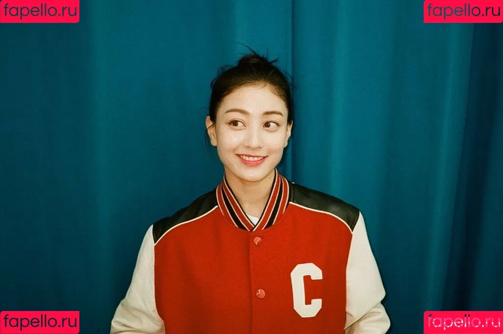 WomenK-pop Onlyfans Photo Gallery 
