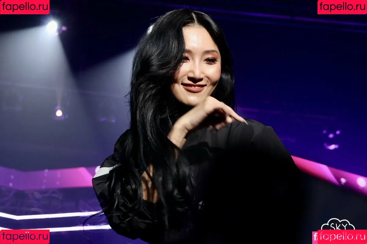WomenK-pop Onlyfans Photo Gallery 