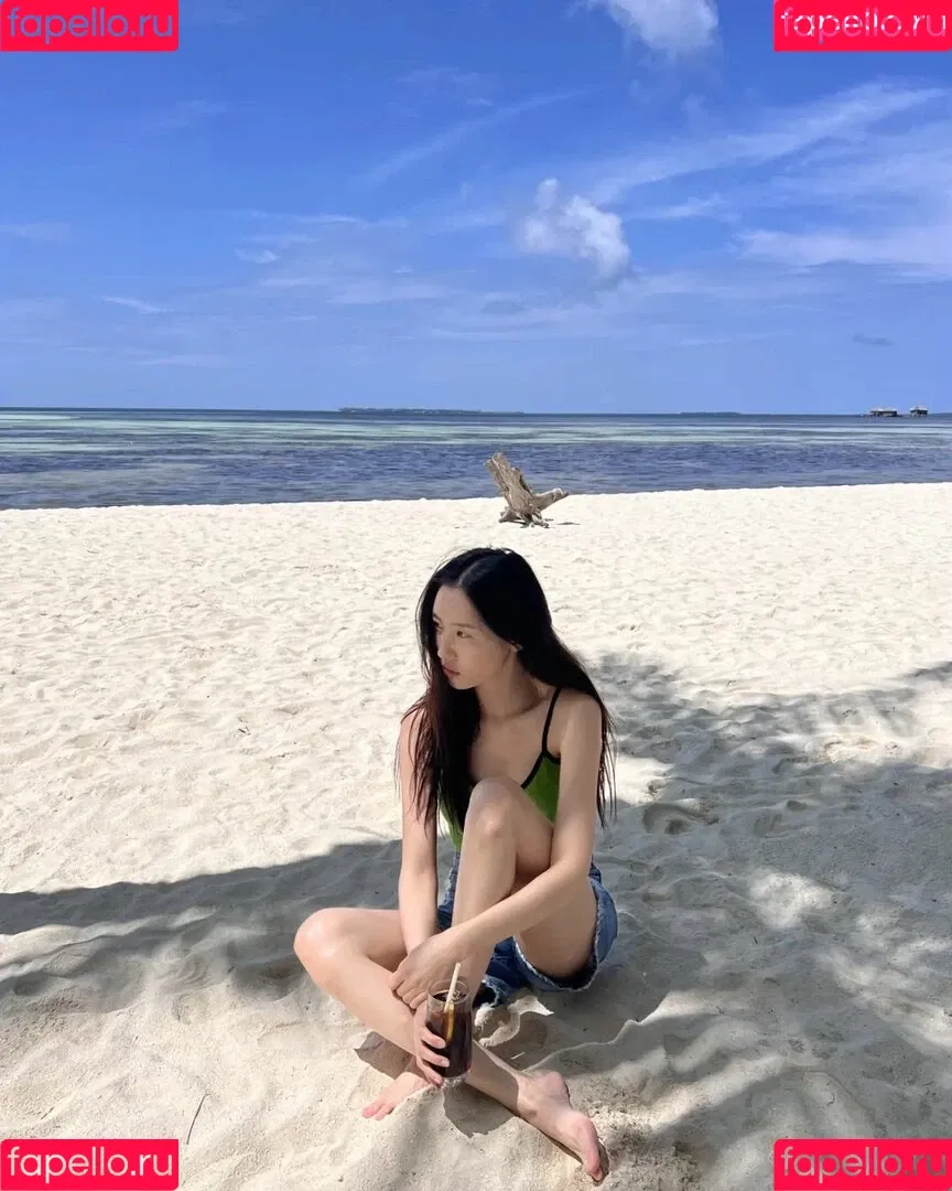 WomenK-pop Onlyfans Photo Gallery 