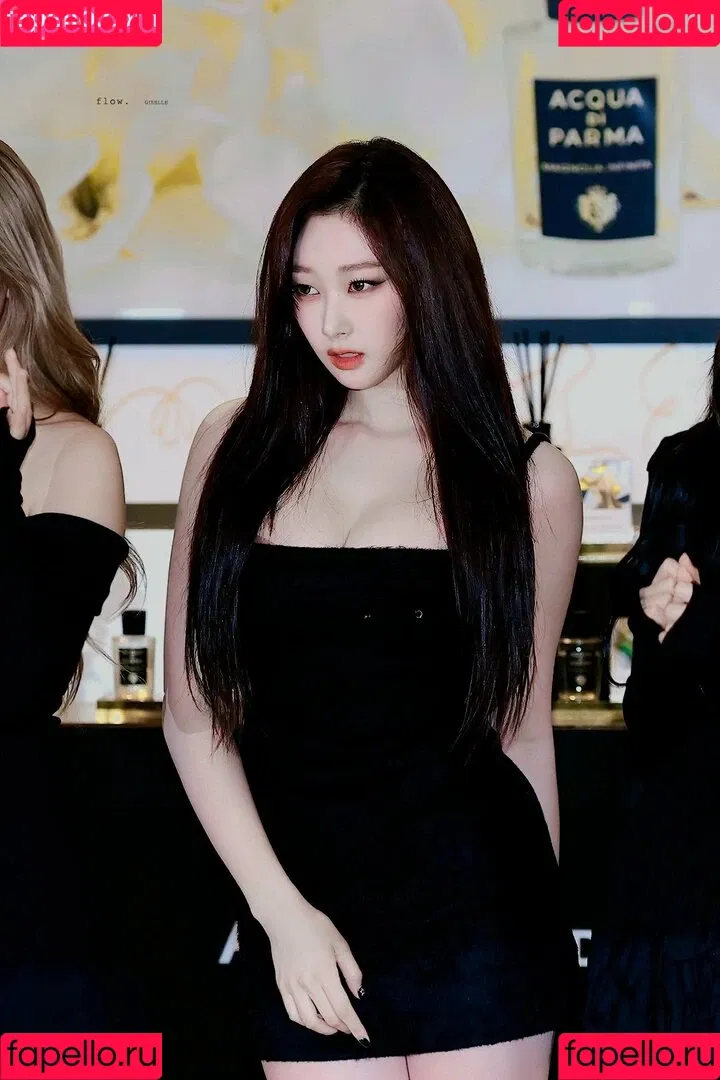 WomenK-pop Onlyfans Photo Gallery 