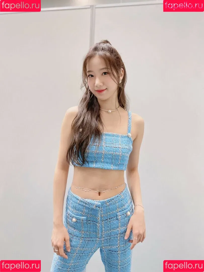 WomenK-pop Onlyfans Photo Gallery 