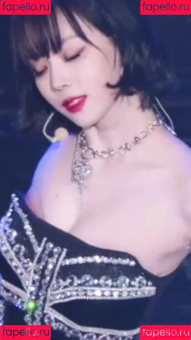 WomenK-pop Onlyfans Photo Gallery 