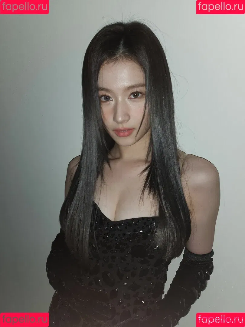 WomenK-pop Onlyfans Photo Gallery 