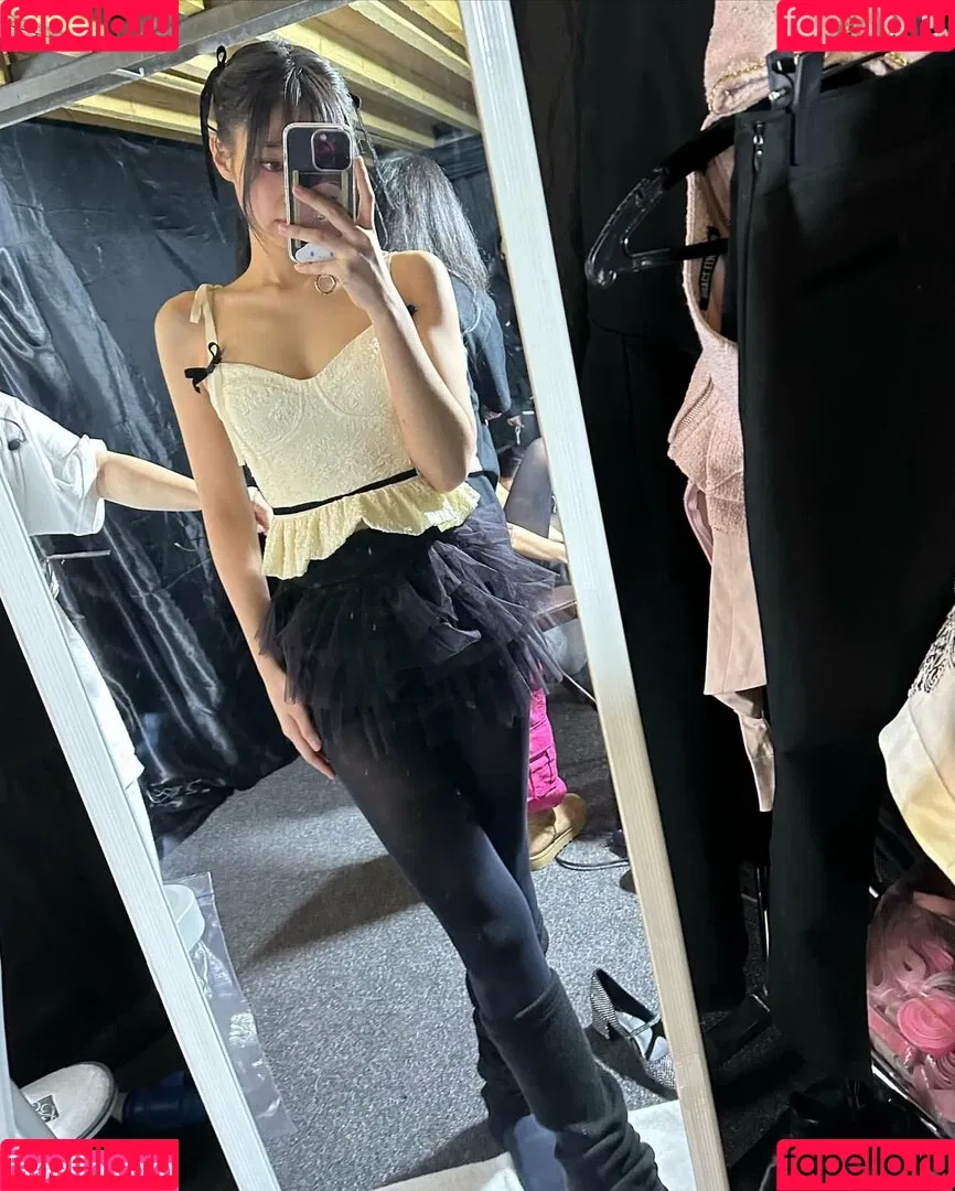 WomenK-pop Onlyfans Photo Gallery 