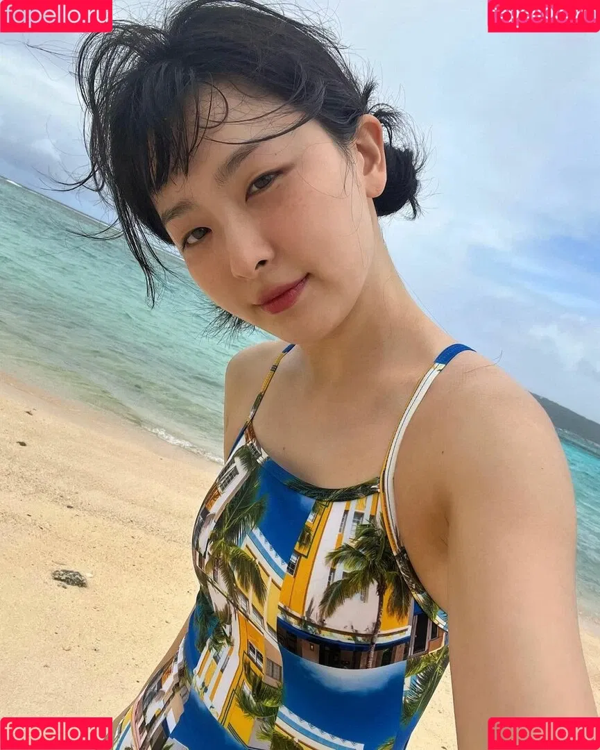 WomenK-pop Onlyfans Photo Gallery 